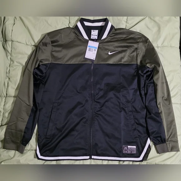 Nike Men's Olive and Black Jacket